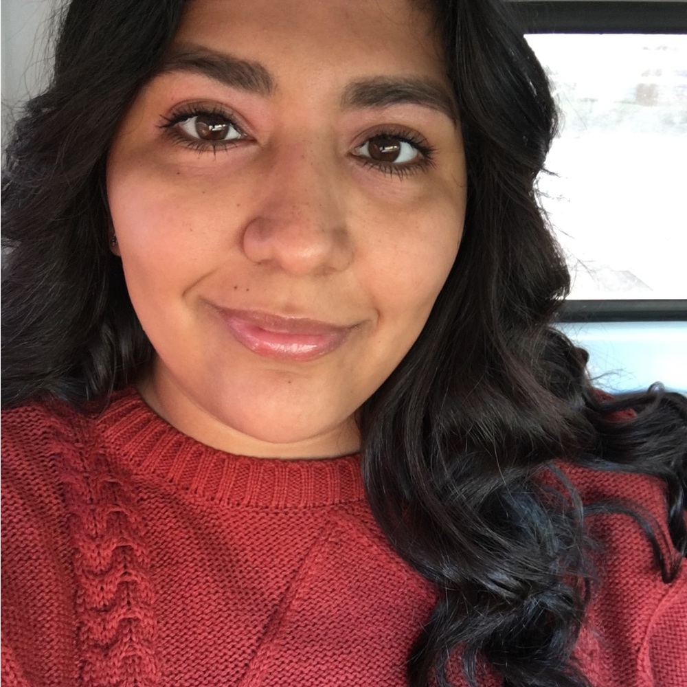 Meet your Posher, Emily